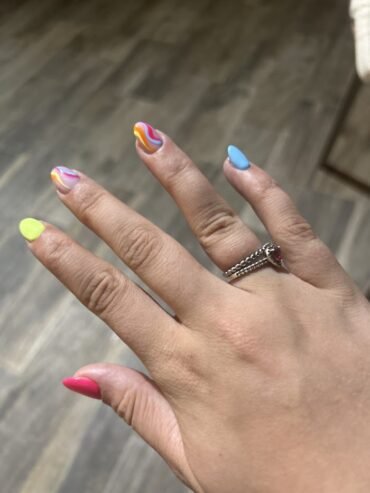 Lashes & Nails