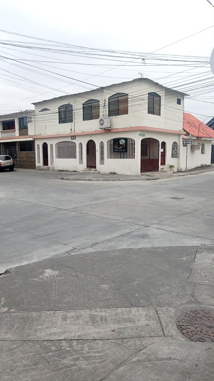 Masajistas en La Alborada (Guayaquil)